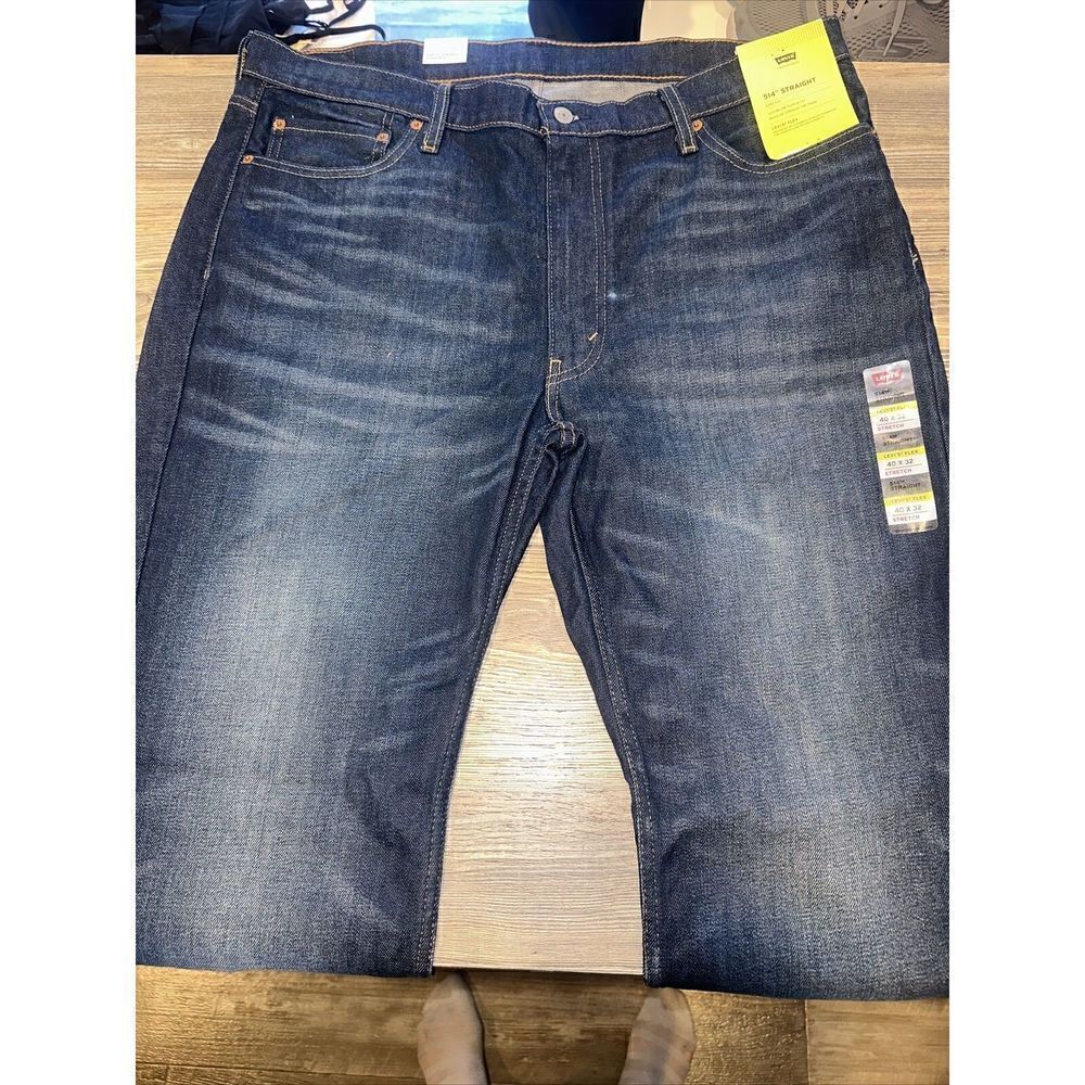 Levi's Denim Jeans Men’s 40x32 514 Medium Wash Flex Straight Fit NWT. G